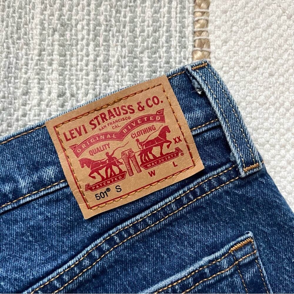 Levi’s 501 Skinny Blue High Rise Cropped Jeans Women’s Size 32 x 28 - Picture 7 of 10